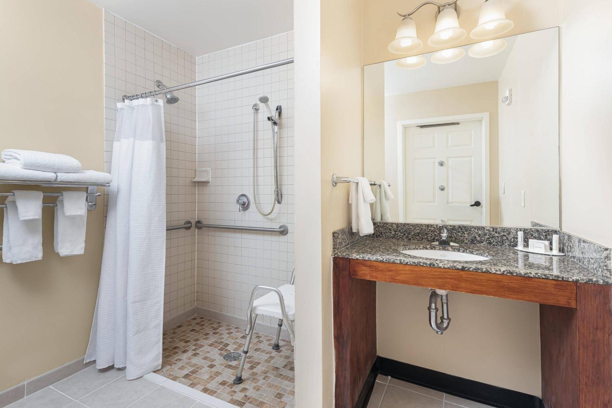 Towneplace Suites Suffolk Chesapeake Экстерьер фото