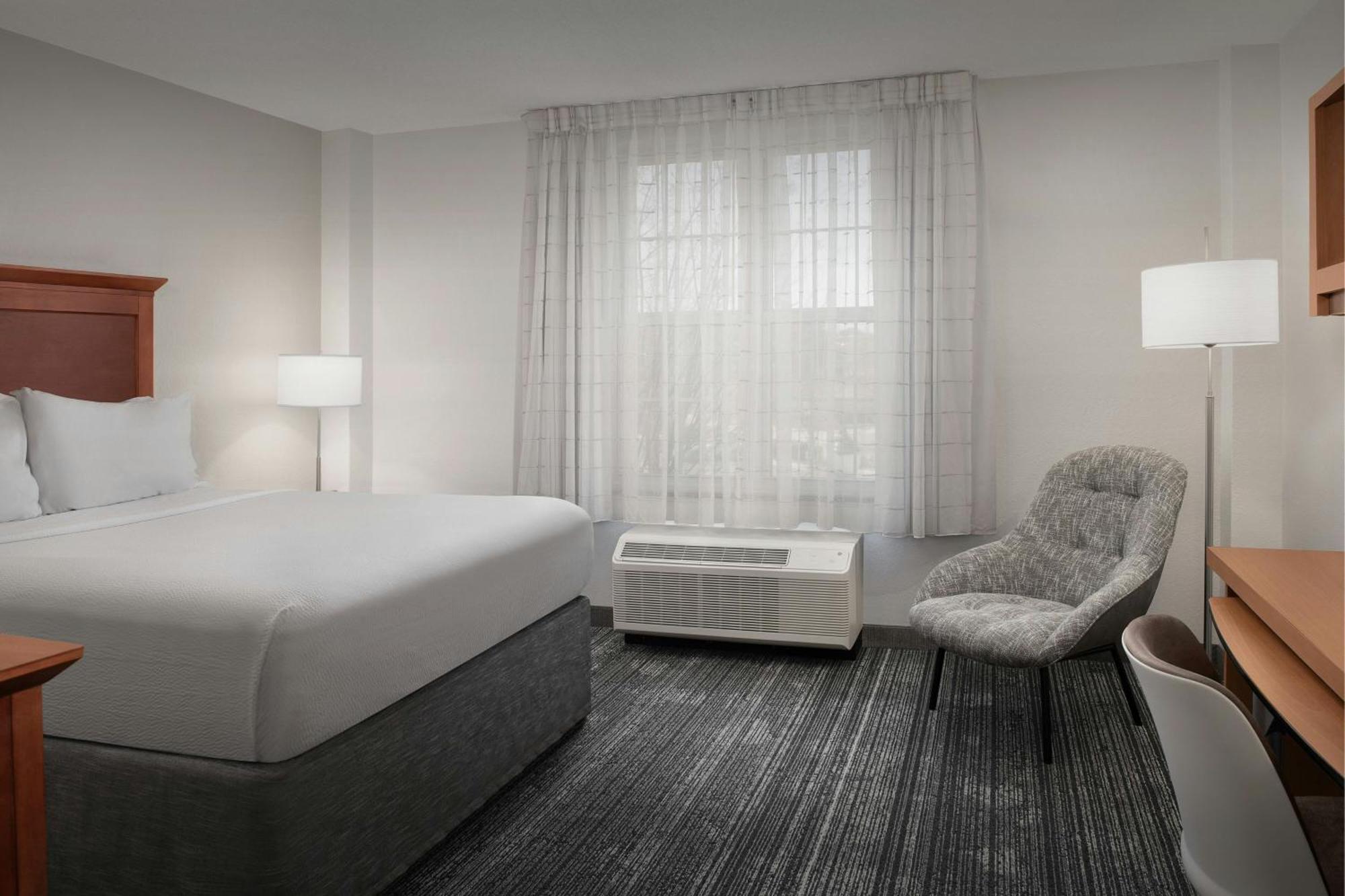 Towneplace Suites Suffolk Chesapeake Экстерьер фото