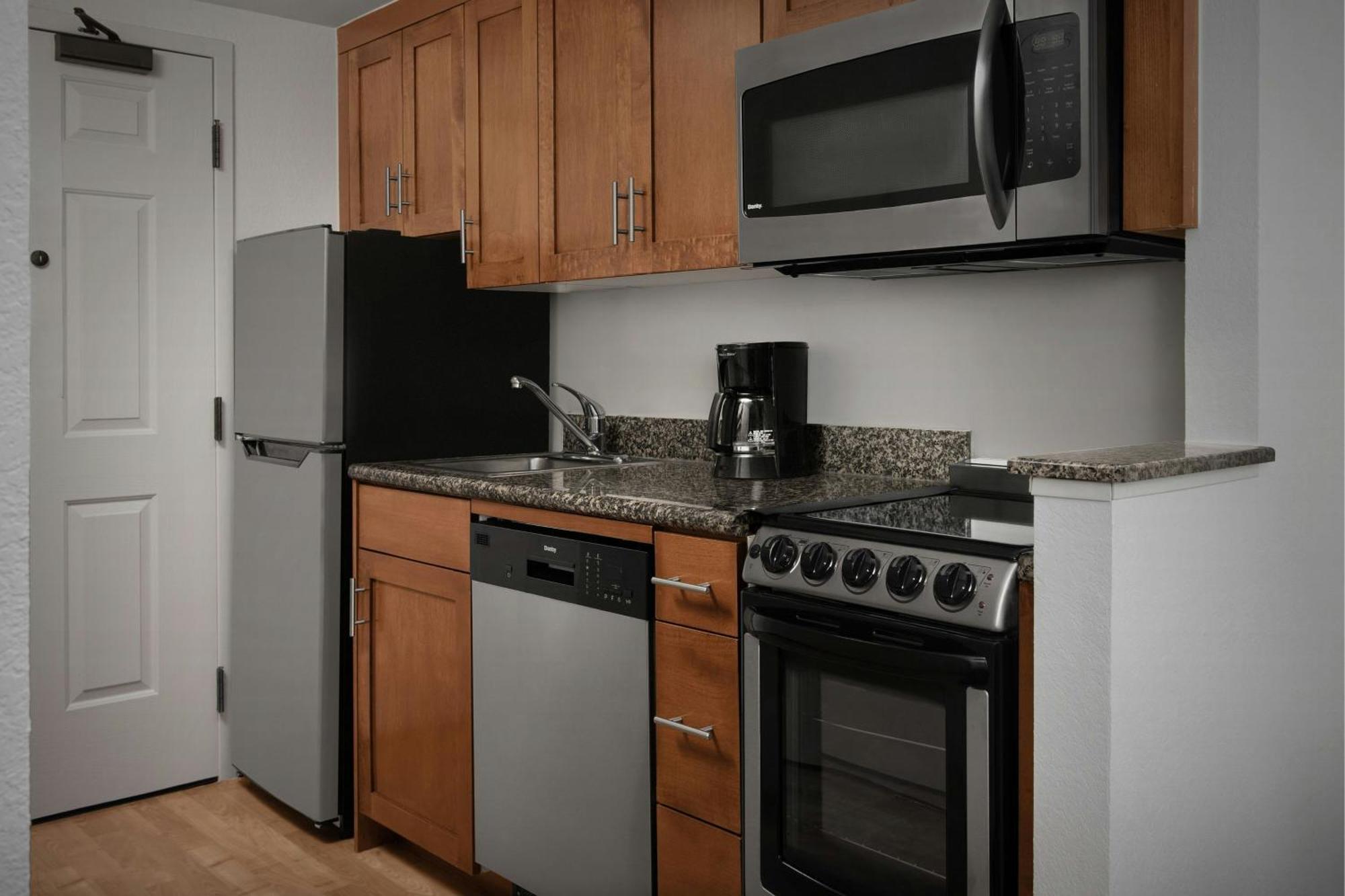 Towneplace Suites Suffolk Chesapeake Экстерьер фото