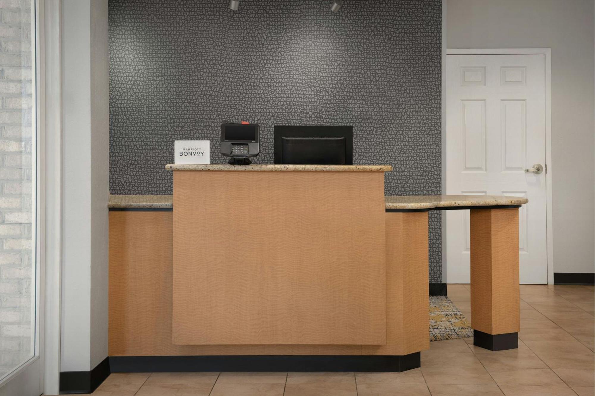 Towneplace Suites Suffolk Chesapeake Экстерьер фото